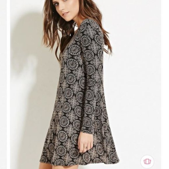 Forever 21 Medallion Print Trapeze Dress - Picture 2 of 11